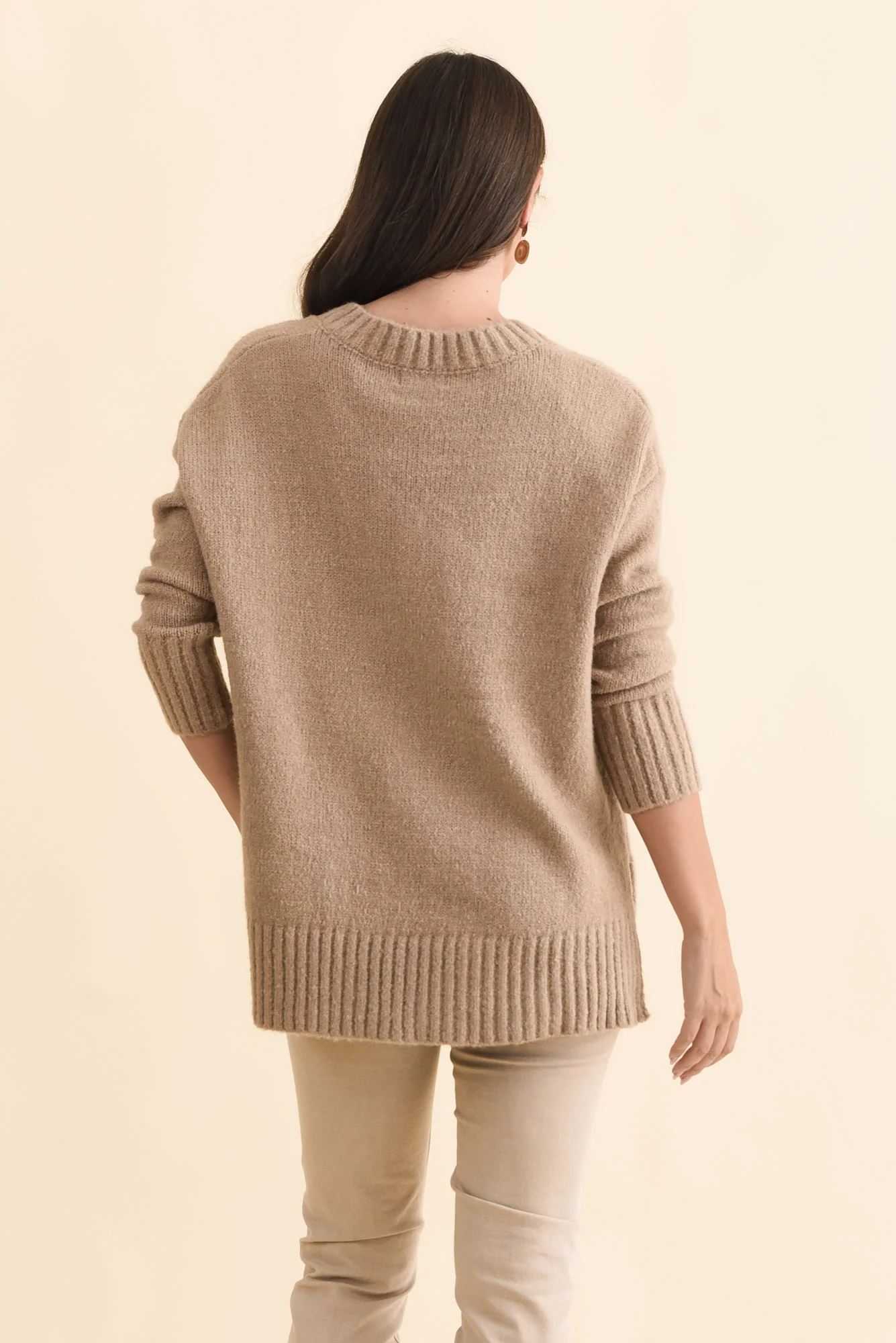 Brilla Natural V Neck Jumper - Image 4