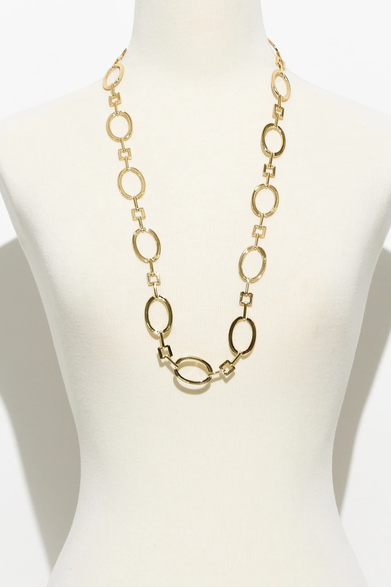 Isla Gold Oval Link Necklace - Image 2