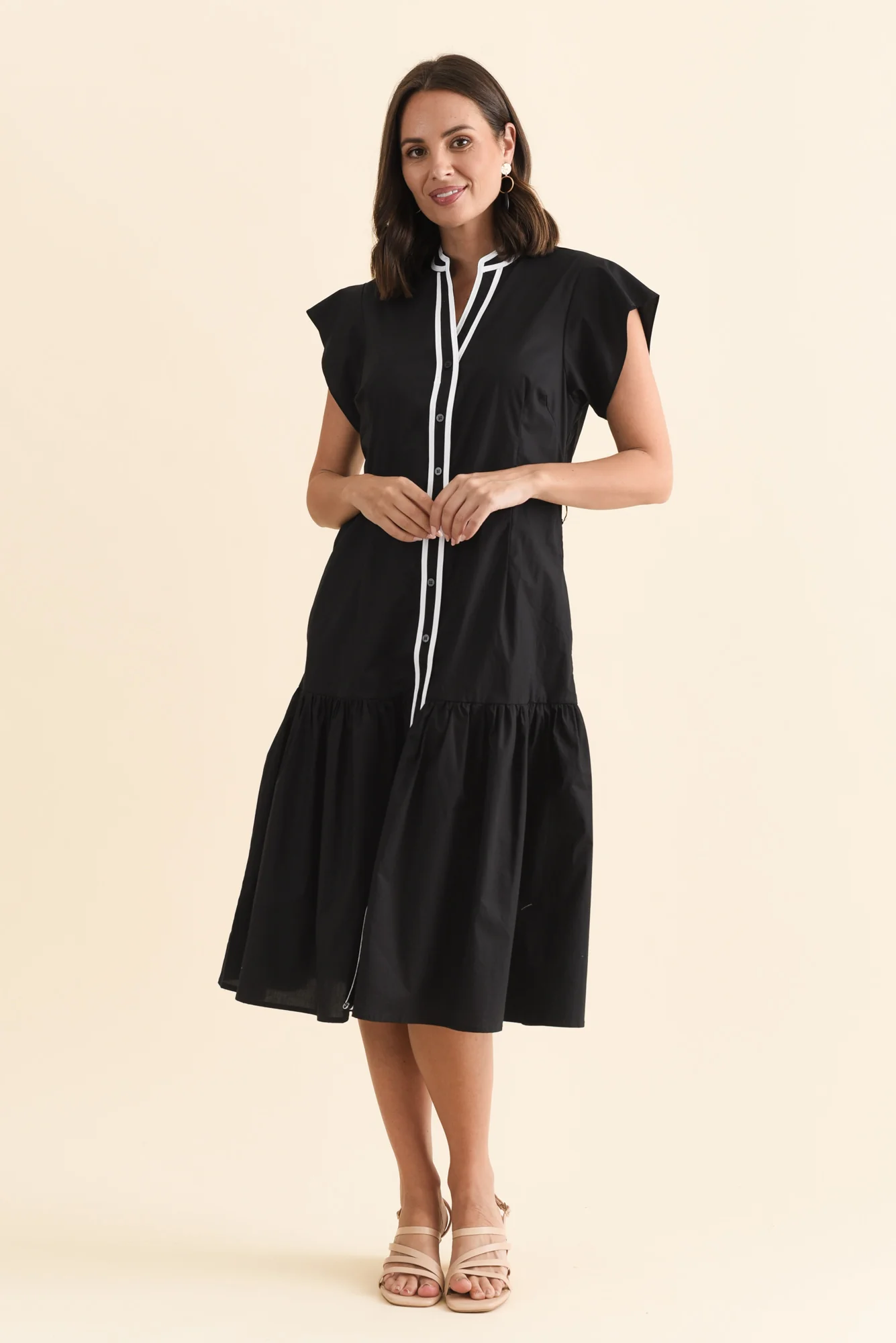 Mari Black Contrast Cotton Tie Dress - Image 2