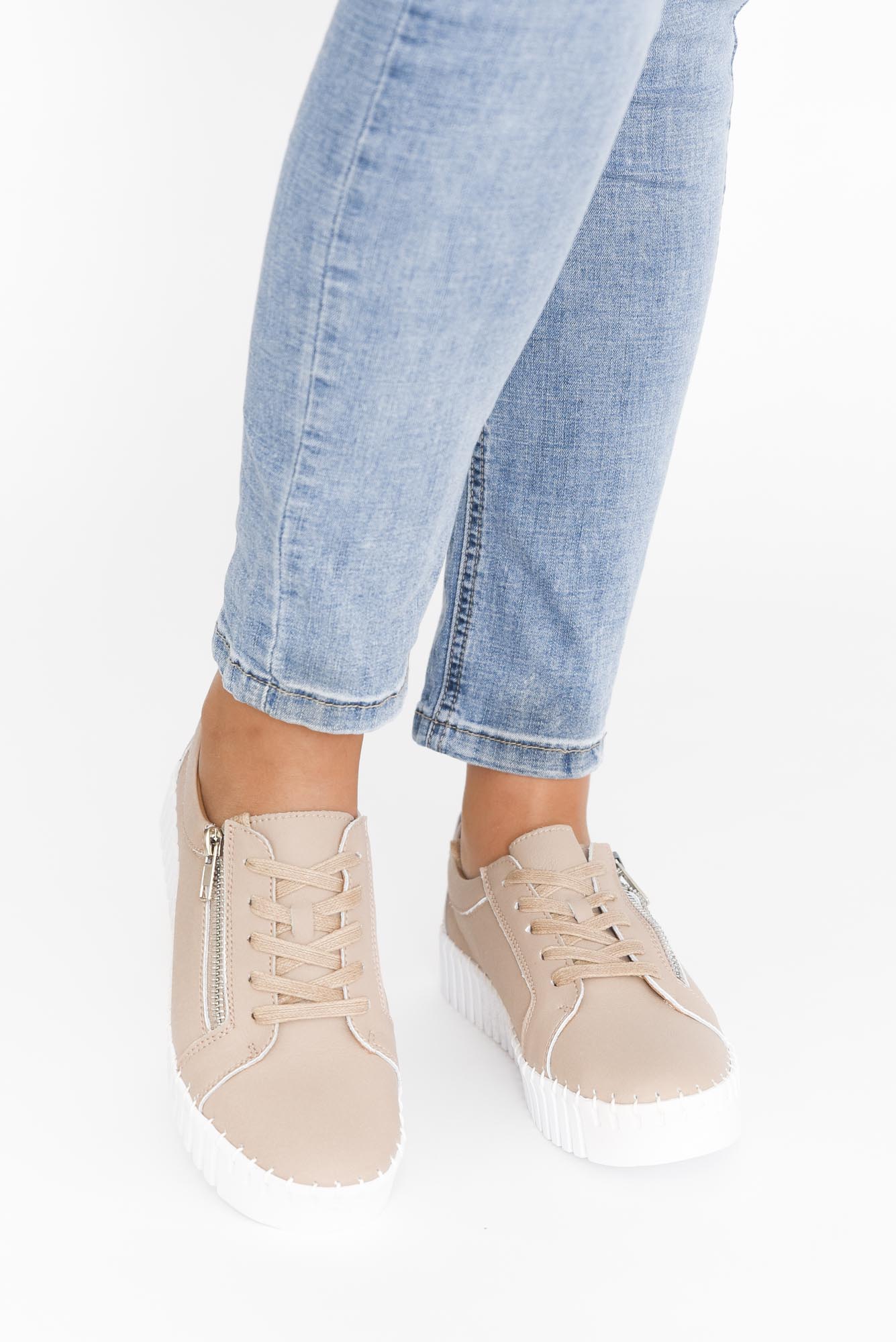Medusa Nude Platform Sneaker - Image 6