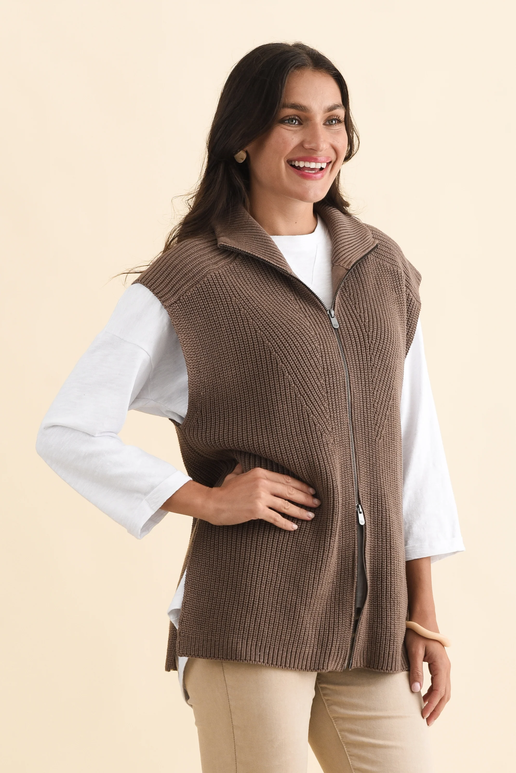 Viona Mocha Cotton Zip Knit Vest - Image 3