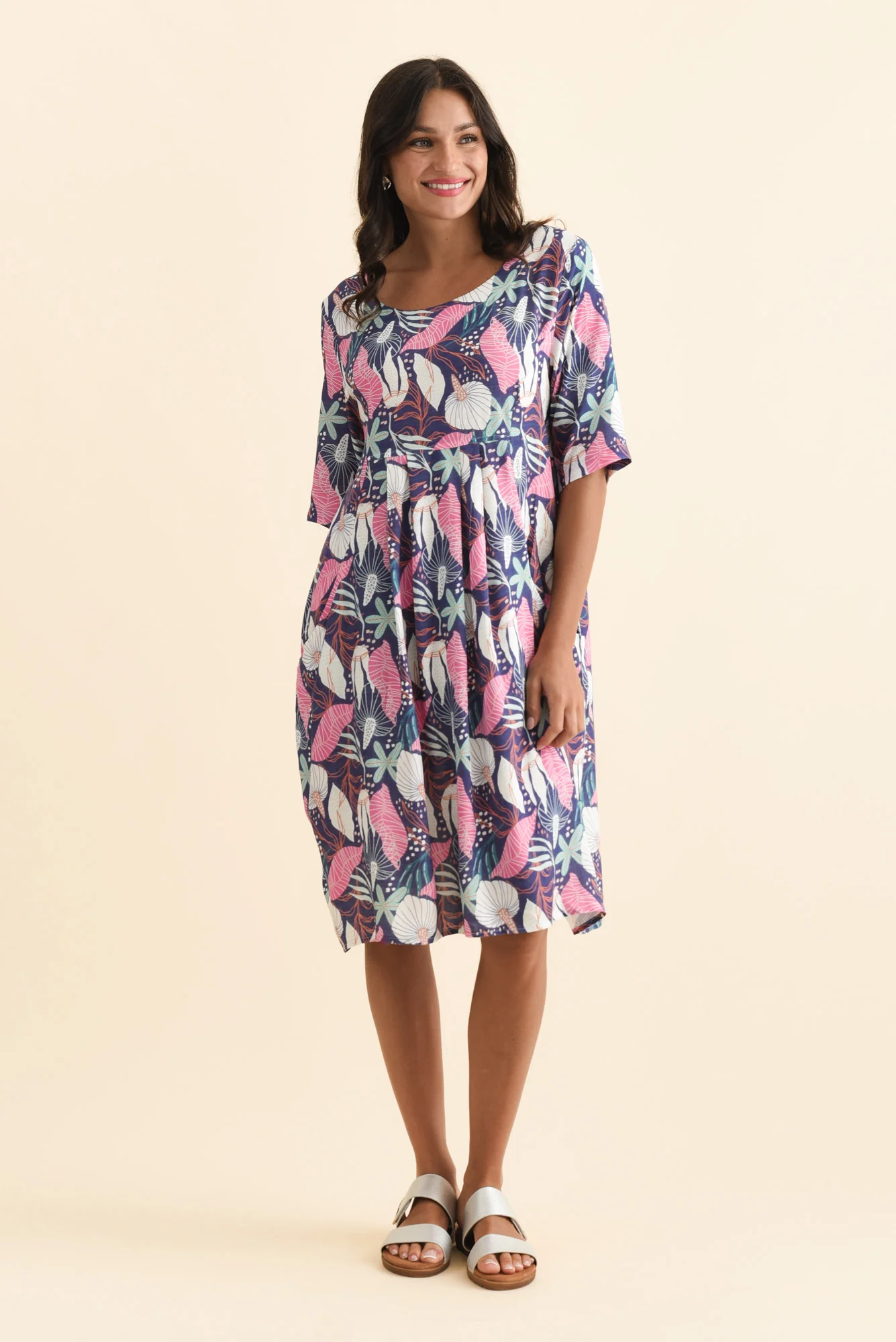 Vossi Pink Leaf Pocket Dress