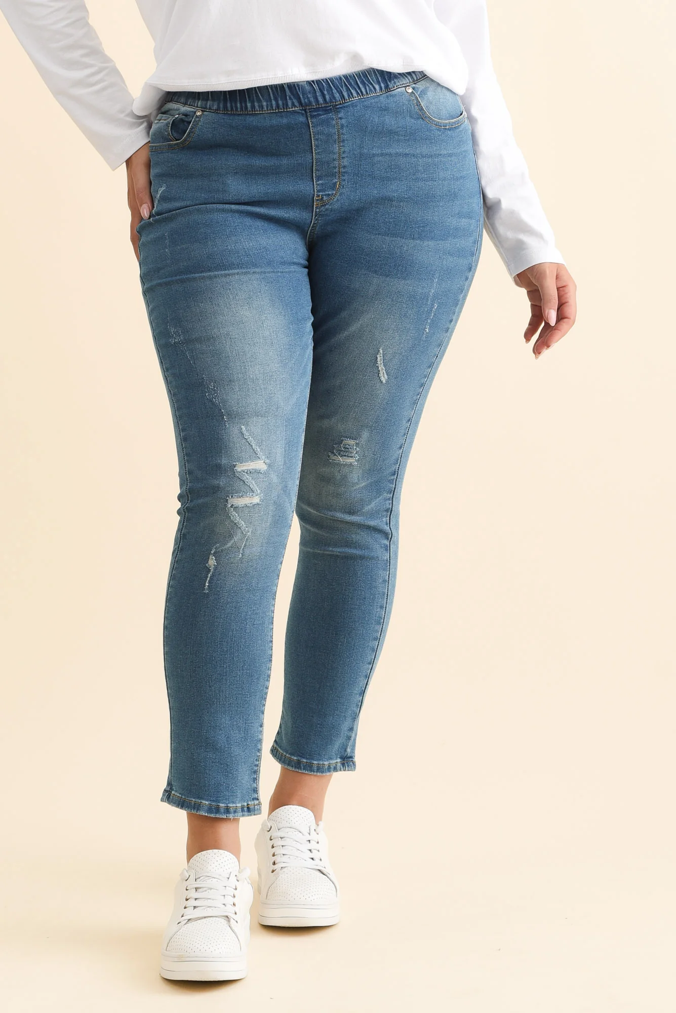 Zadie Distressed Blue Stretch Jeans - Image 8